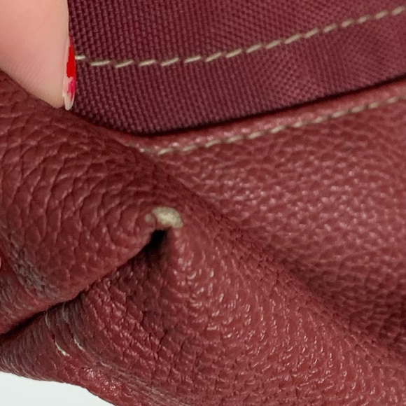 Roots Canada Womens Crossbody Purse Burgandy *Flawed Multi Pocket Zip Adjustable - Picture 5 of 16